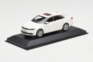 Volkswagen Jetta Mk6 Valkoinen Minichamps 1:43 JETTA003 Metalli — kuva 2 / 4