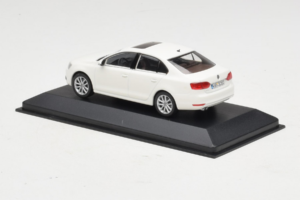 Volkswagen Jetta Mk6 Valkoinen Minichamps 1:43 JETTA003 Metalli — kuva 3 / 4