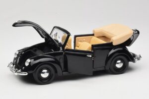 Volkswagen Kupla Avoauto Musta Maisto 1:18 37800-M6 Metalli — kuva 2 / 8