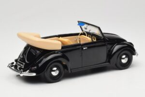Volkswagen Kupla Avoauto Musta Maisto 1:18 37800-M6 Metalli — kuva 3 / 8