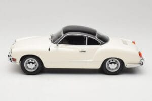 Volkswagen Karmann Ghia Kerma Musta Minichamps 1:18 155054021 Metalli — kuva 3 / 6