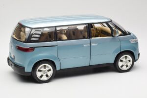 Volkswagen Microbus Concept Vaaleanvihreä Revell 1:18 08444 Metalli — kuva 3 / 8