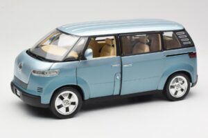 Volkswagen Microbus Concept Vaaleanvihreä Revell 1:18 08444 Metalli
