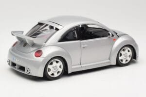 Volkswagen New Beetle RSi Hopea Bburago 1:18 3306 Metalli — kuva 3 / 8