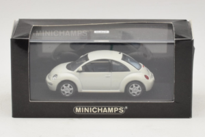Volkswagen New Beetle Valkoinen Minichamps 1:43 430058005 Metalli — kuva 4 / 4