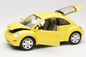 Volkswagen New Beetle Keltainen Bburago 1:18 BEETLE001 Metalli — kuva 2 / 8