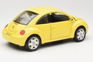 Volkswagen New Beetle Keltainen Bburago 1:18 BEETLE001 Metalli — kuva 3 / 8