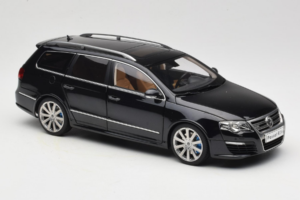 Volkswagen Passat B6 R36 Variant Musta NZG 1:18 KF044-4A Metalli — kuva 6 / 8