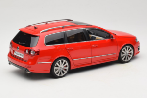 Volkswagen Passat B6 R36 Variant Punainen NZG 1:18 KF044-5 Metalli — kuva 3 / 8