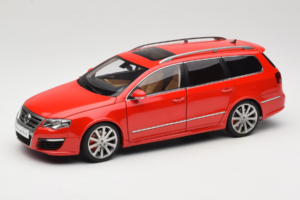 Volkswagen Passat B6 R36 Variant Punainen NZG 1:18 KF044-5 Metalli