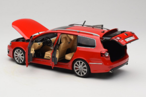 Volkswagen Passat B6 R36 Variant Punainen NZG 1:18 KF044-5 Metalli — kuva 5 / 8