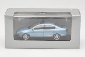 Volkswagen Passat B6 Blue Metallic Minichamps 1:43 PASSAT002 Metalli — kuva 4 / 4
