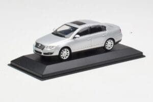 Volkswagen Passat B6 Hopea Minichamps 1:43 PASSAT003 Metalli — kuva 2 / 4