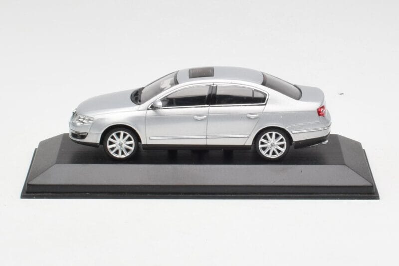 Volkswagen Passat B6 Hopea Minichamps 1:43 PASSAT003 Metalli