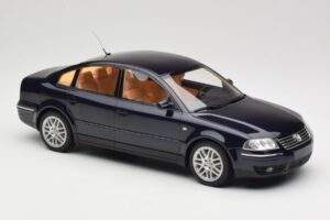 Volkswagen Passat W8 B5.5 Indigo Blue DNA 1:18 DNA000029 Metalli — kuva 4 / 6