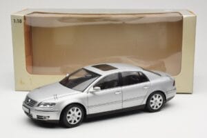Volkswagen Phaeton D1 Silver Metallic AUTOart 1:18 79742 Metalli — kuva 8 / 8