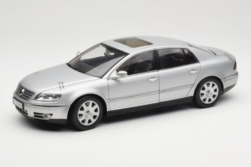 Volkswagen Phaeton D1 Silver Metallic AUTOart 1:18 79742 Metalli