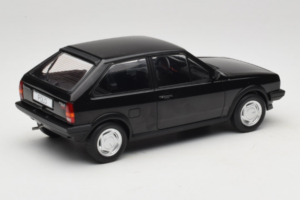 Volkswagen Polo II Coupe G40 Musta MCG 1:18 MCG18524 Metalli — kuva 2 / 6