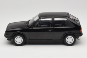 Volkswagen Polo II Coupe G40 Musta MCG 1:18 MCG18524 Metalli — kuva 3 / 6
