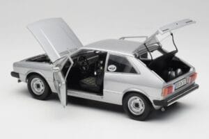 Volkswagen Scirocco GT Mk1 Silver Metallic Revell 1:18 08833 Metalli — kuva 5 / 8