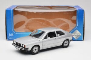 Volkswagen Scirocco GT Mk1 Silver Metallic Revell 1:18 08833 Metalli — kuva 8 / 8