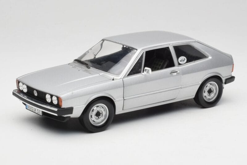 Volkswagen Scirocco GT Mk1 Silver Metallic Revell 1:18 08833 Metalli