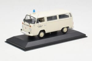Volkswagen T2 Ambulance DRK Minichamps 1:43 400053090 Metalli — kuva 2 / 4