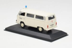 Volkswagen T2 Ambulance DRK Minichamps 1:43 400053090 Metalli — kuva 3 / 4