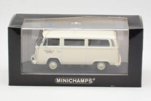 Volkswagen T2 Ambulance DRK Minichamps 1:43 400053090 Metalli — kuva 4 / 4