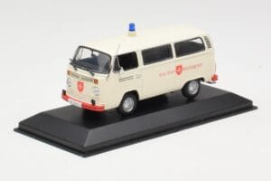 Volkswagen T2 Ambulance Malteser Hilfsdienst Minichamps 1:43 400053092 Metalli — kuva 2 / 4
