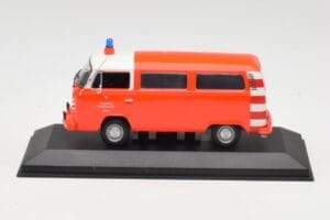 Volkswagen T2 Bus Palokunta Frankfurt Punaiset Puskurit Minichamps 1:43 400053091-V1 Metalli