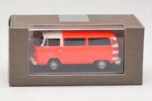 Volkswagen T2 Bus Palokunta Frankfurt Minichamps 1:43 400053091-R Metalli — kuva 4 / 4