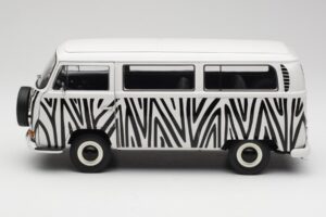 Volkswagen T2a Bus Safari Schuco 1:18 00191 Metalli — kuva 4 / 8