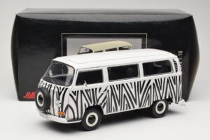 Volkswagen T2a Bus Safari Schuco 1:18 00191 Metalli — kuva 8 / 8