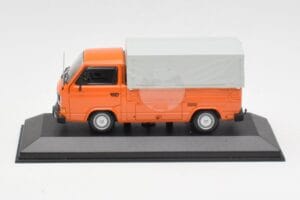 Volkswagen T3 Flatbed Oranssi Minichamps 1:43 400055200 Metalli