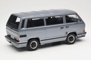 Volkswagen T3 Porsche B32 Minibus Sininen KK-Scale 1:18 KKDC180221 Metalli — kuva 2 / 6