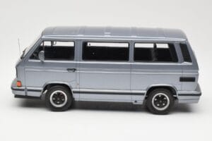 Volkswagen T3 Porsche B32 Minibus Sininen KK-Scale 1:18 KKDC180221 Metalli — kuva 3 / 6