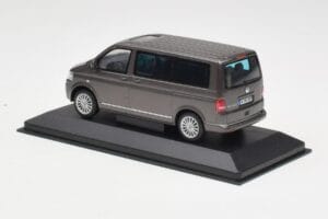Volkswagen T5 Bus Bronze Metallic Minichamps 1:43 4039378412203 Metalli — kuva 3 / 4