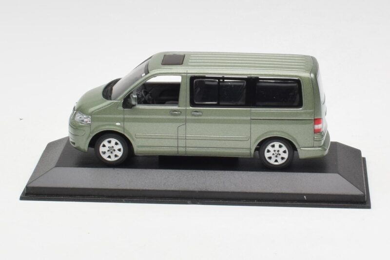 Volkswagen T5 Bus Fresco Green Minichamps 1:43 T5001-B Metalli