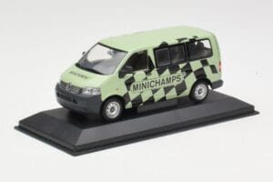 Volkswagen T5 Bus Vihreä Minichamps 1:43 T5002 Metalli — kuva 2 / 4