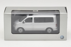 Volkswagen T5 Bus Hopea Minichamps 1:43 T5003 Metalli — kuva 4 / 4