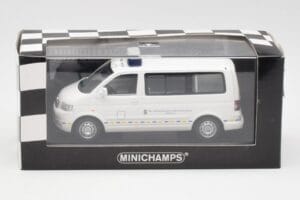 Volkswagen T5 Multivan Bundeswehr Ensihoitolääkäri Prototyyppi Minichamps 1:43 400052291-P1 Metalli — kuva 4 / 4