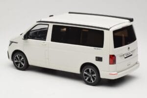 Volkswagen T6.1 California Ocean Candy White Otto 1:18 OT488 Hartsi — kuva 5 / 6