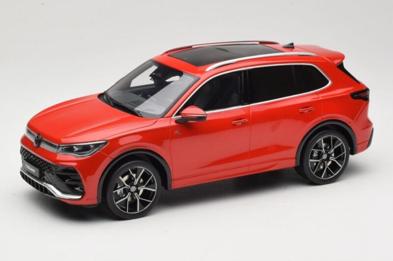 Volkswagen Tiguan eTSI R-Line Persimmon Red Metallic Otto 1:18 OT489 Hartsi