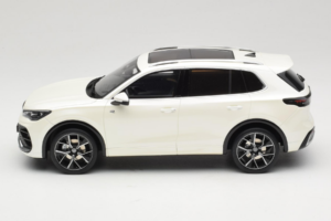 Volkswagen Tiguan R-Line Oryx White Pearl Otto 1:18 OT1219 Hartsi — kuva 3 / 6