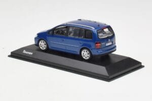 Volkswagen Touran Sininen Minichamps 1:43 TOURAN002 Metalli — kuva 3 / 4
