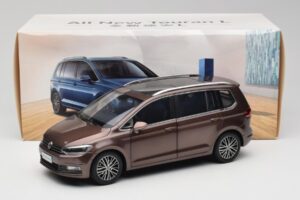 Volkswagen Touran 5T Ruskea Paudi Model 1:18 ZVE000003BRA Metalli — kuva 8 / 8