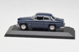 Volvo 121 Amazon Tummansininen Minichamps 1:43 VOLVO012 Metalli