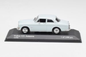 Volvo 121 Amazon Kirkkaan Sininen Minichamps 1:43 430171007 Metalli