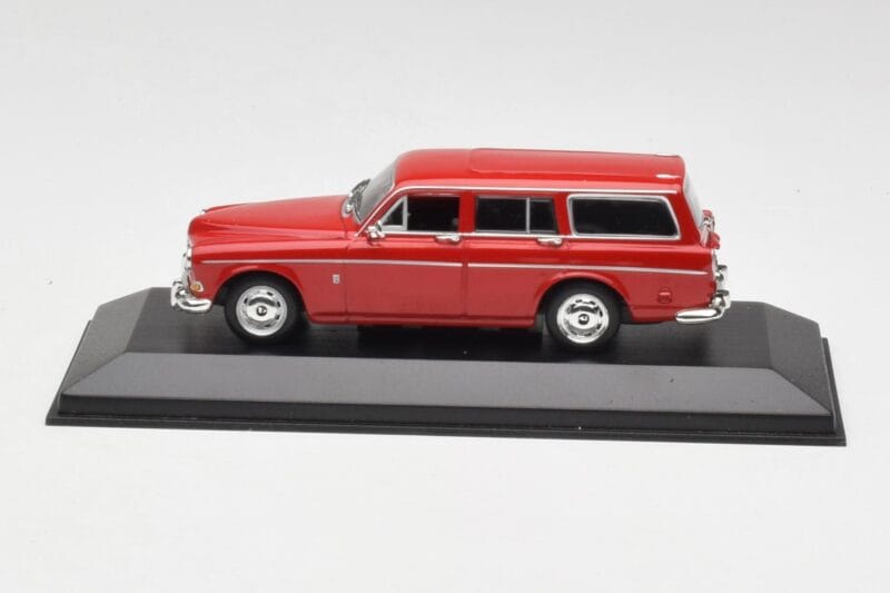 Volvo 121 Amazon Farmari Punainen Minichamps 1:43 430171014 Metalli